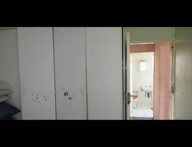 2 BEDROOM APARTMENT FOR SALE IN KEMPTON PARK CENTRAL